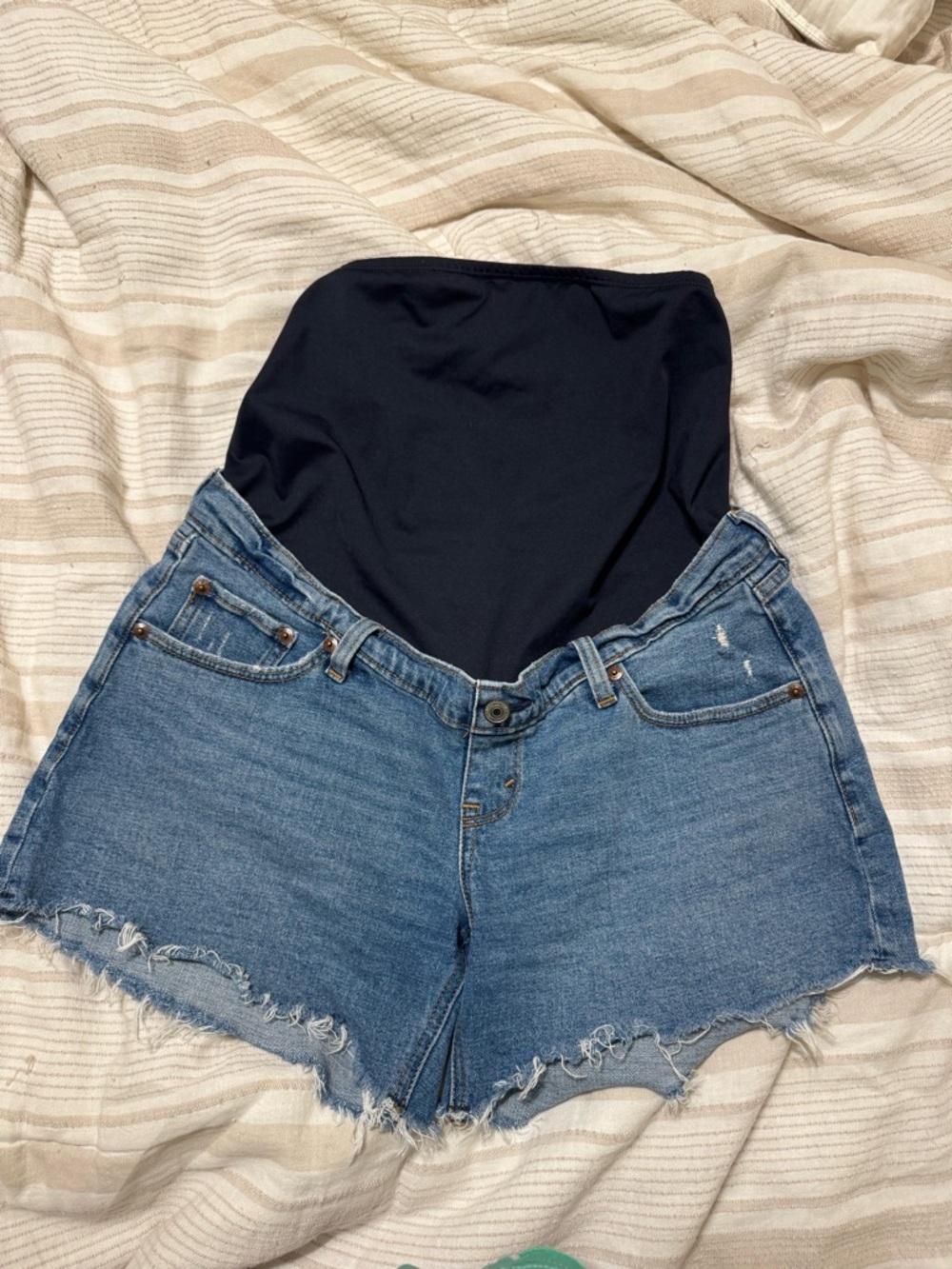 Abercrombie & Fitch Maternity Dad Short